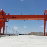 How to use a gantry crane safely
